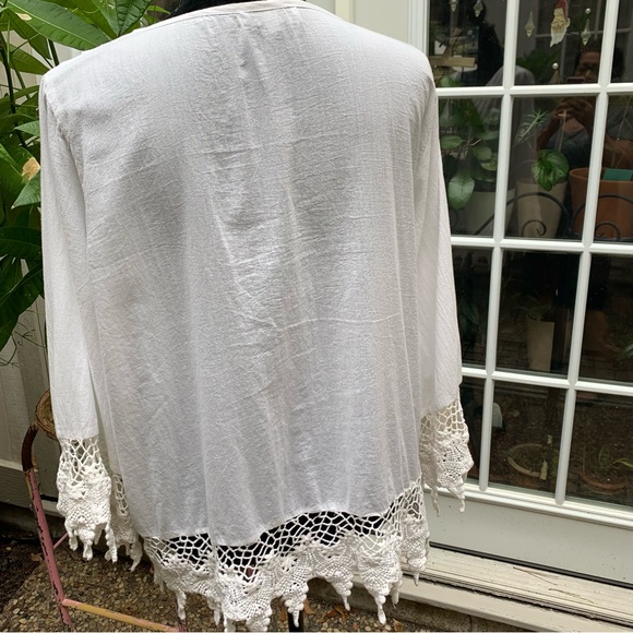 World Market open front women’s top.  Embroidered white beautiful Claire jacket. - Picture 4 of 8